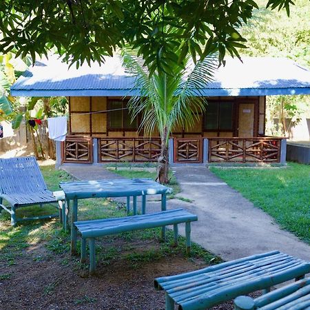 Fat Monkey Hostel Coron Dış mekan fotoğraf