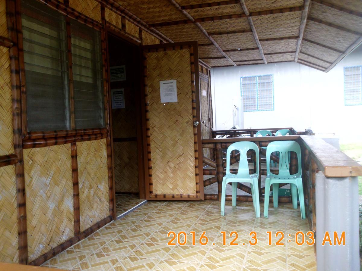 Fat Monkey Hostel Coron Dış mekan fotoğraf