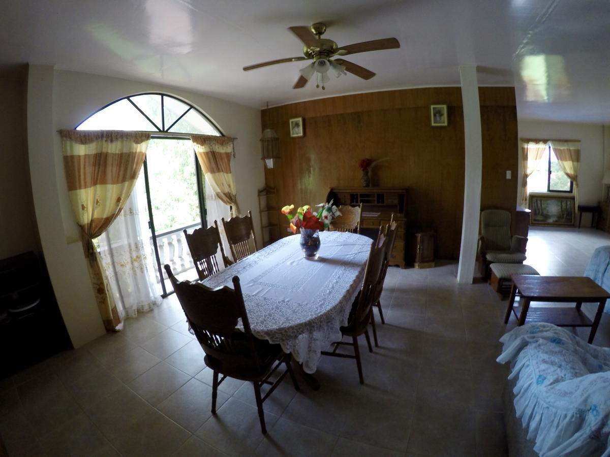Fat Monkey Hostel Coron Dış mekan fotoğraf
