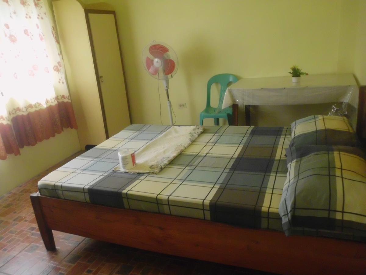 Fat Monkey Hostel Coron Dış mekan fotoğraf