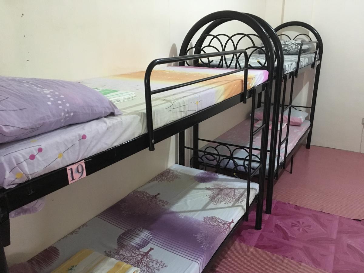 Fat Monkey Hostel Coron Dış mekan fotoğraf