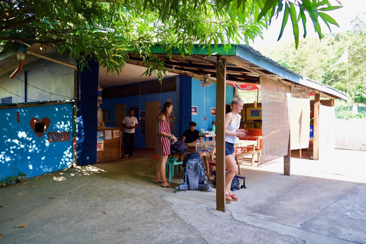 Fat Monkey Hostel Coron Dış mekan fotoğraf
