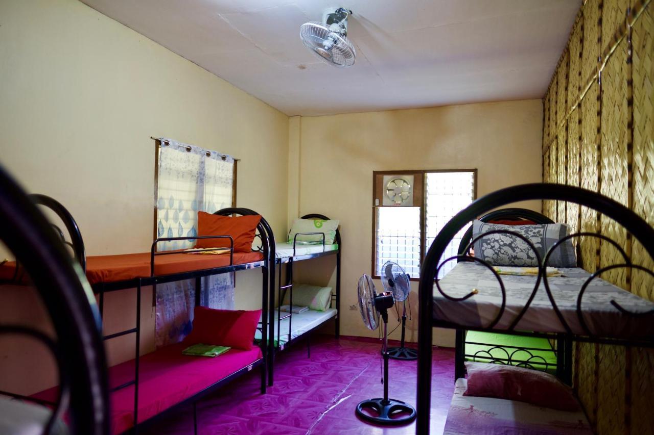 Fat Monkey Hostel Coron Dış mekan fotoğraf