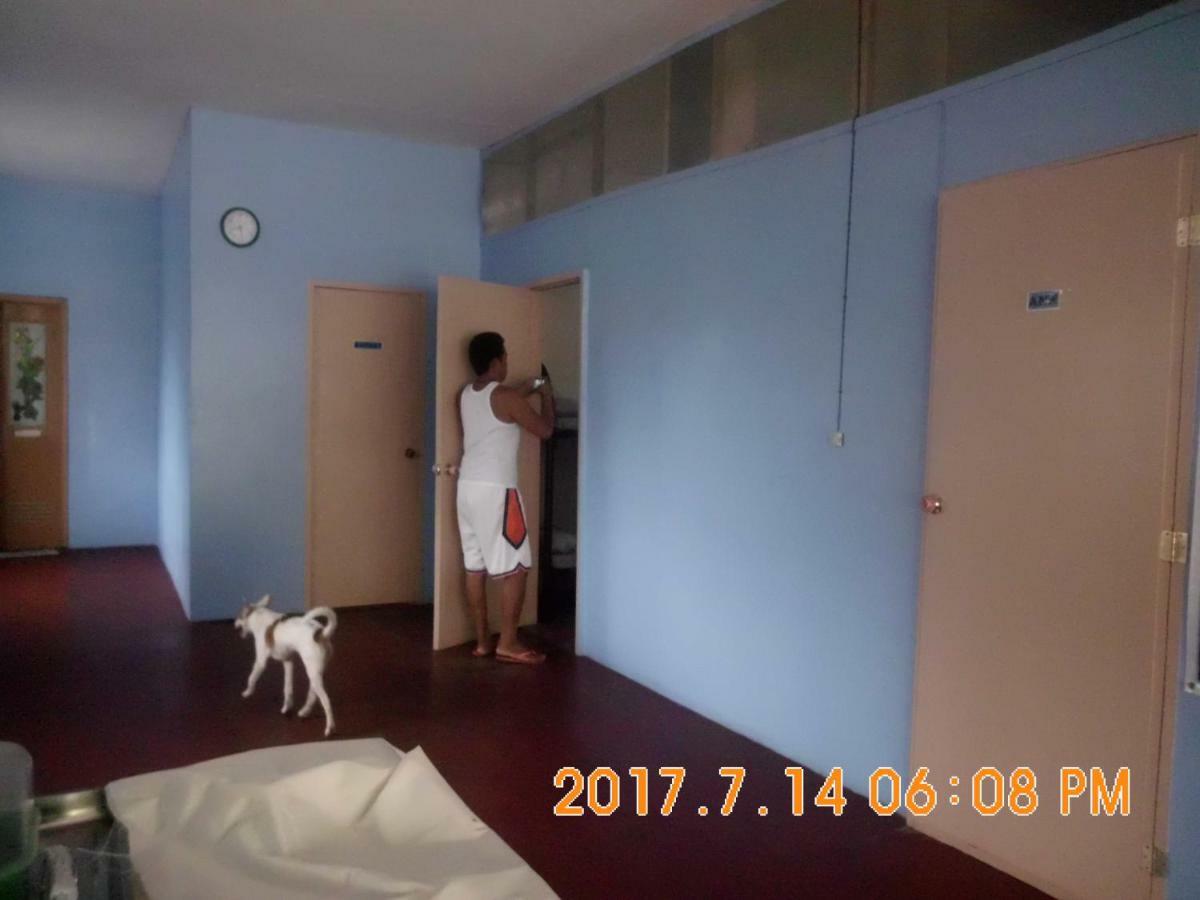 Fat Monkey Hostel Coron Dış mekan fotoğraf